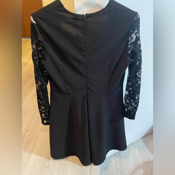 Black Shein Dress size large with lace sleeves - Picture 2 of 5